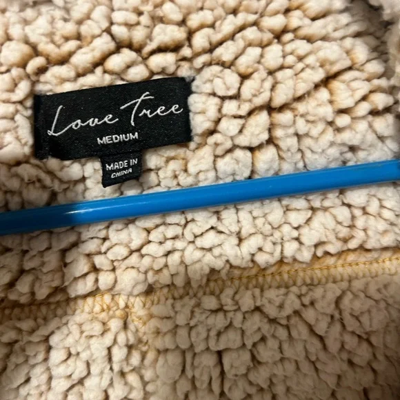 Love Tree Cream Teddy Vest - Picture 2 of 3